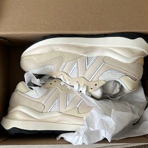 BNWT New Balance 57/40 Sneakers